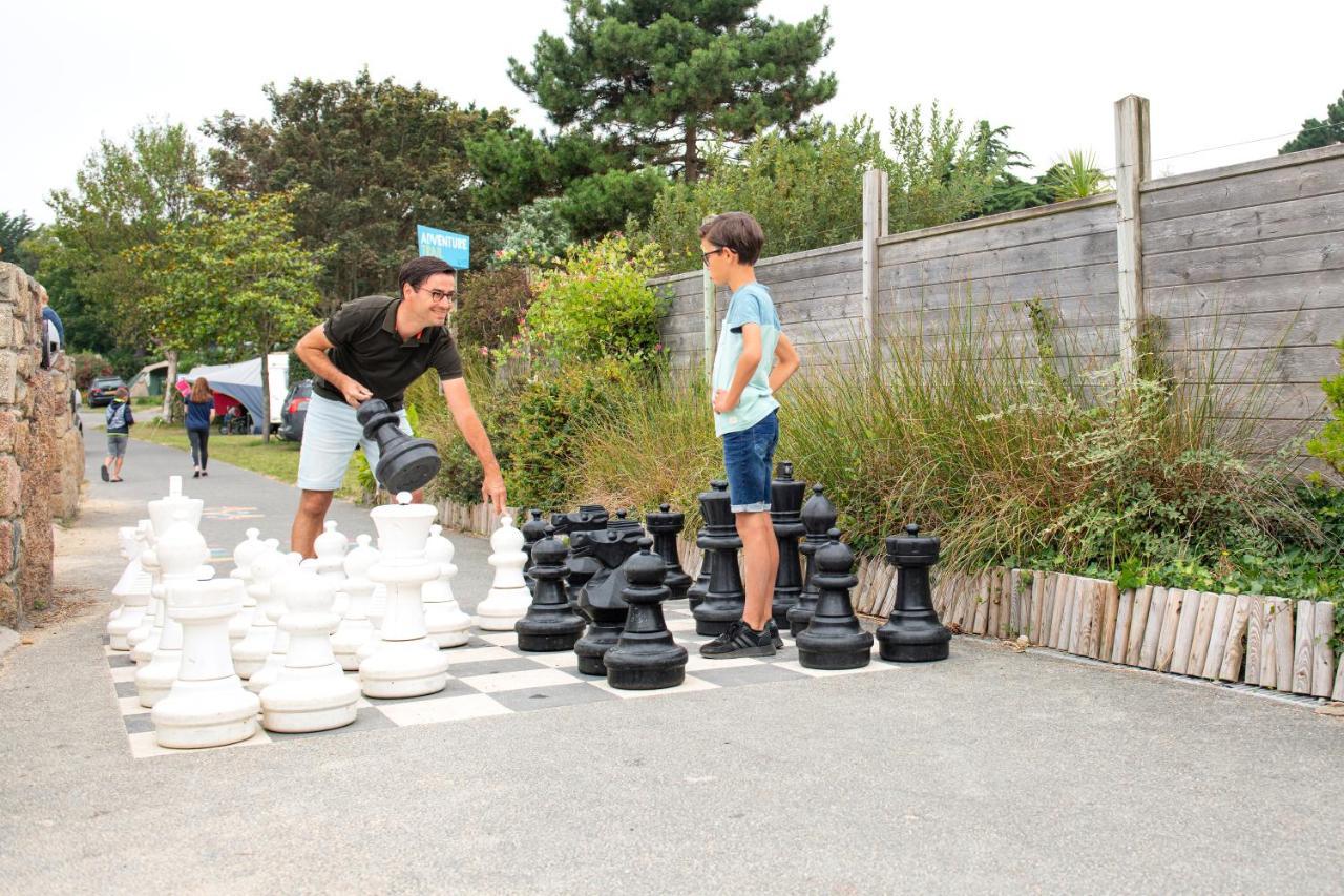Camping Rcn Port L'Epine Trélévern Esterno foto