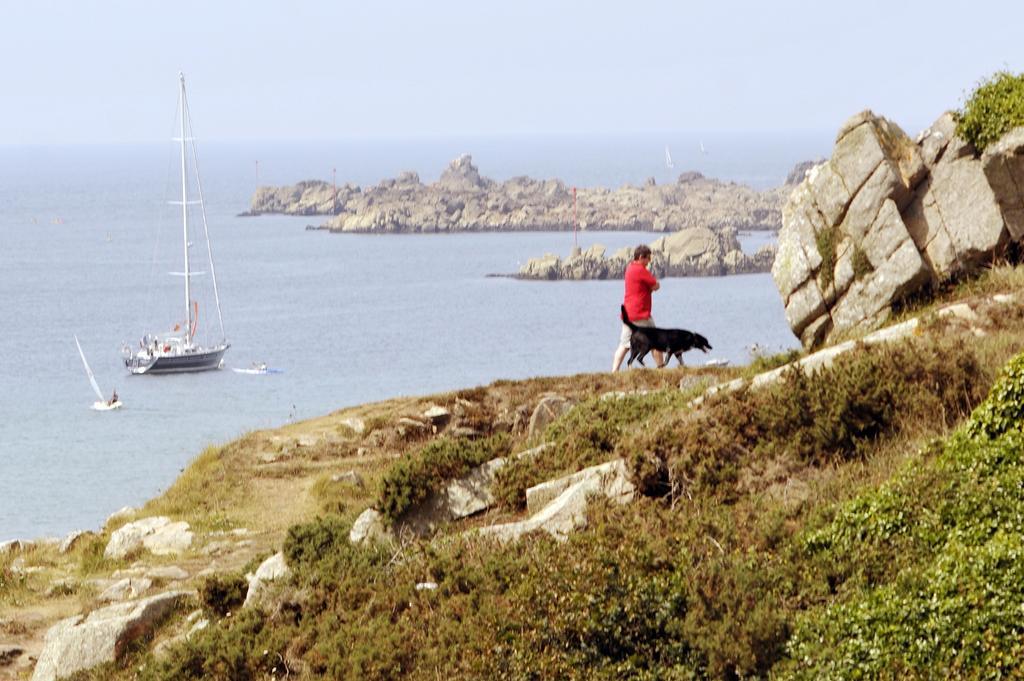 Camping Rcn Port L'Epine Trélévern Esterno foto