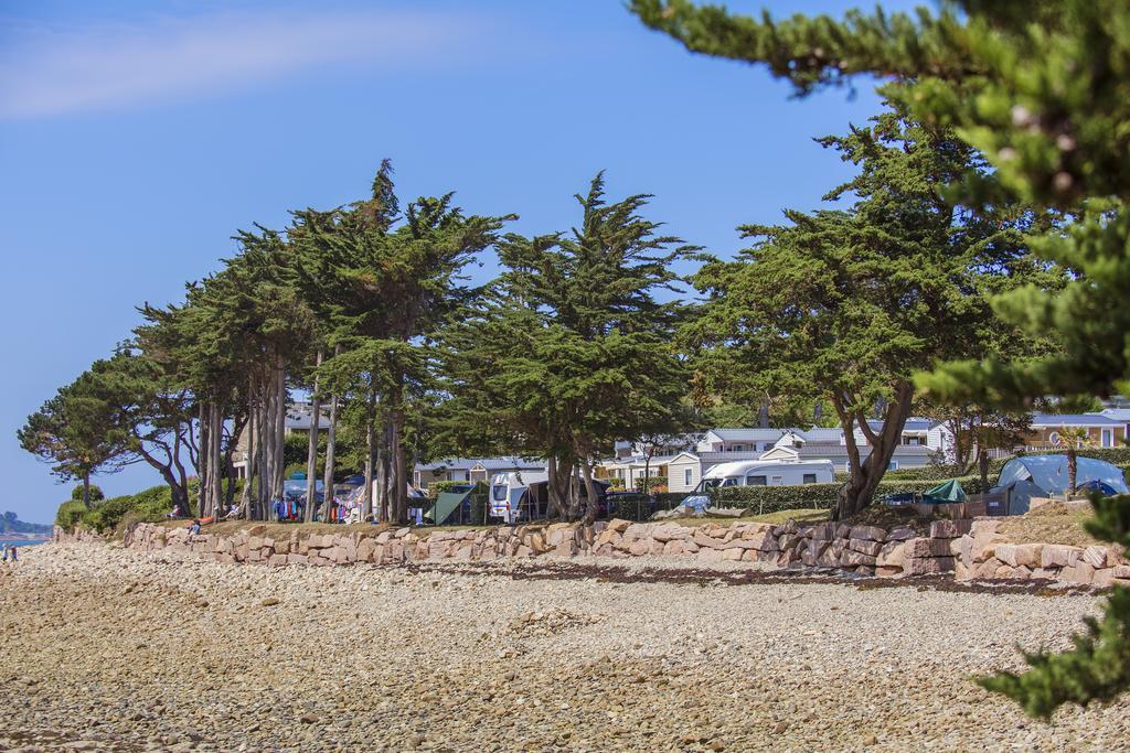 Camping Rcn Port L'Epine Trélévern Esterno foto
